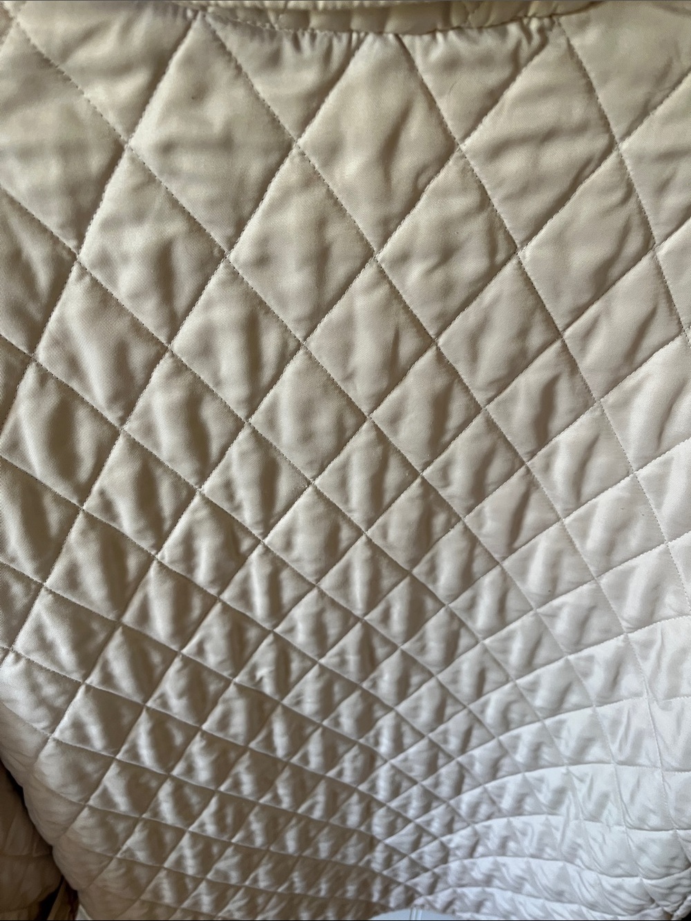 Burberry quilted tan jacket - Picture 3 of 7